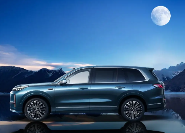 吉利银河M9改写大六座SUV爆款逻辑！吉利银河M9限时17.38万元起