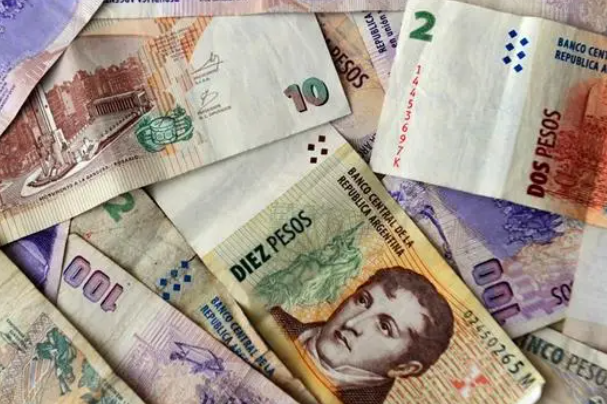 阿根廷央行再度大规模抛储 周四出售3.79亿美元以捍卫比索 阿根廷央行再度大规模抛储 周四出售3.79亿美元以捍卫比索