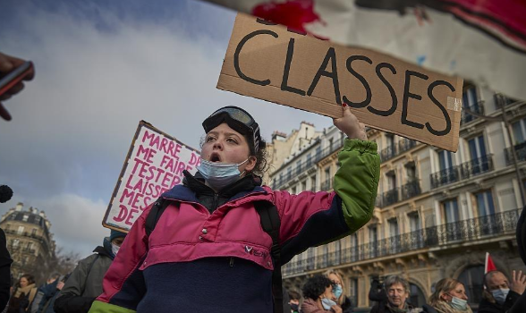 法国逾50万人罢工反对财政紧缩方案 理贝鲁的财政紧缩方案遭到法国国民议会和民众反对 法国逾50万人罢工反对财政紧缩方案 理贝鲁的财政紧缩方案遭到法国国民议会和民众反对