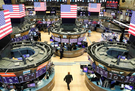 美股再创收盘新高英特尔涨超22% 英伟达向英特尔注资50亿美元并达成芯片开发协议 美股再创收盘新高英特尔涨超22% 英伟达向英特尔注资50亿美元并达成芯片开发协议