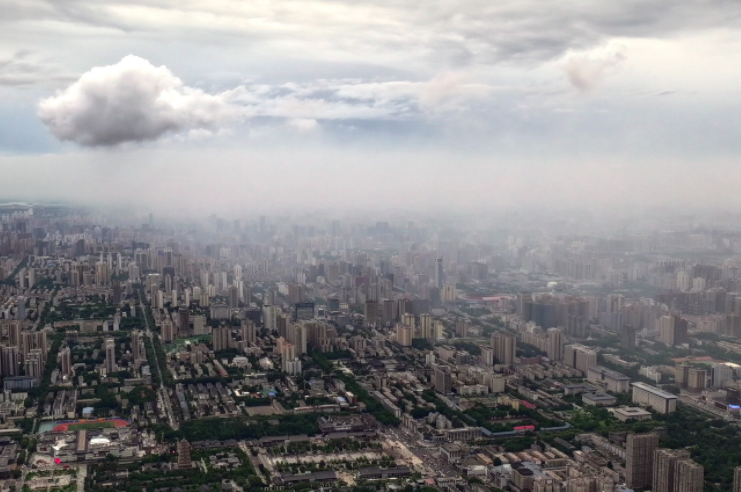 气象局回应河南永城现黑云压城 这是暴风雨要来的节奏吗？