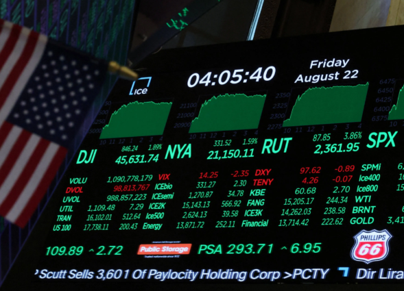 美股再创收盘新高英特尔涨超22% 英伟达向英特尔注资50亿美元并达成芯片开发协议 美股再创收盘新高英特尔涨超22% 英伟达向英特尔注资50亿美元并达成芯片开发协议