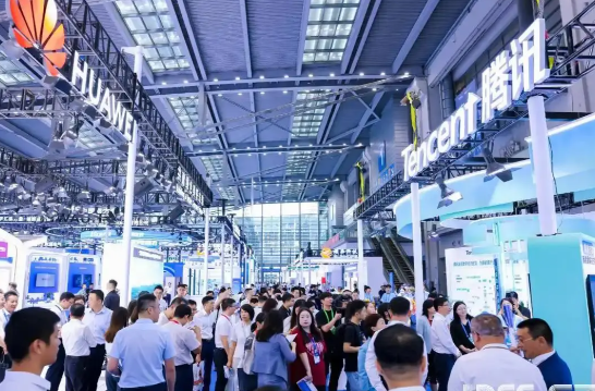 2025国际数字能源展在深圳开幕 《2025深圳数字能源白皮书》发布释放出哪些信号