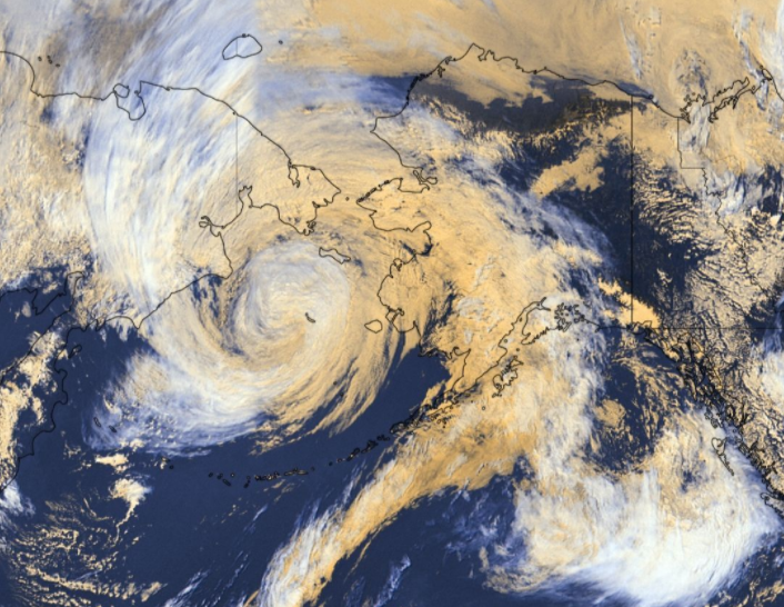 受台风影响广东江门实行“五停” 广东处在“危险半圆”范围