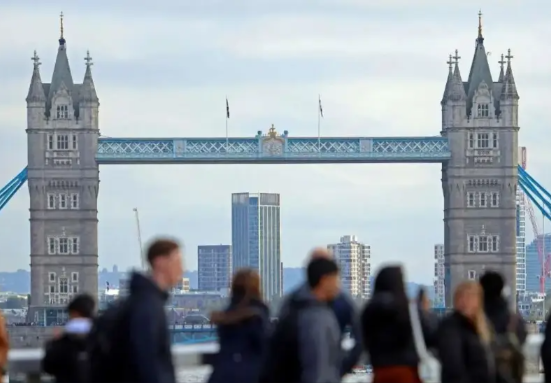 英国8月预算赤字达180亿英镑 英国8月预算赤字创下五年同期最高纪录