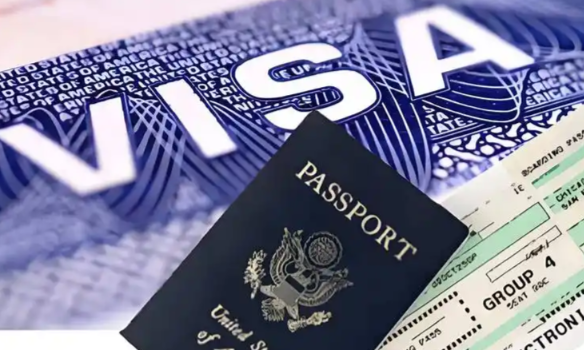 美国H-1B签证新规正式生效 美国H-1B签证费用提高到10万美元 美国H-1B签证新规正式生效 美国H-1B签证费用提高到10万美元