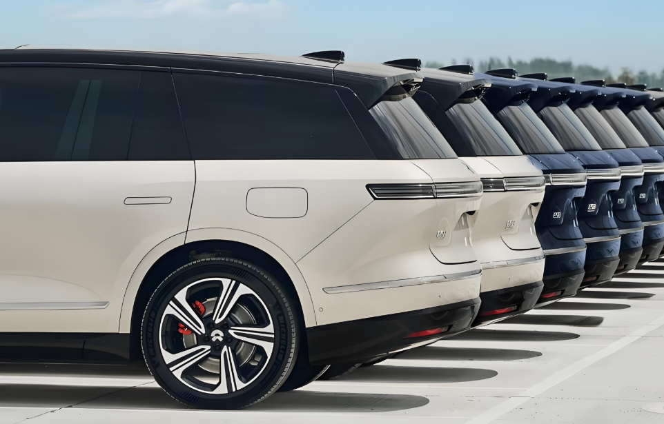 旗舰SUV全新ES8上市！全新蔚来ES8上市指导价40.68-44.68万元