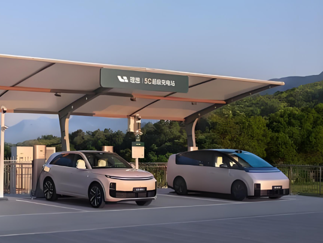 过去3个月理想汽车新增768座超充站!理想汽车超充站覆盖率快速上升 过去3个月理想汽车新增768座超充站!理想汽车超充站覆盖率快速上升