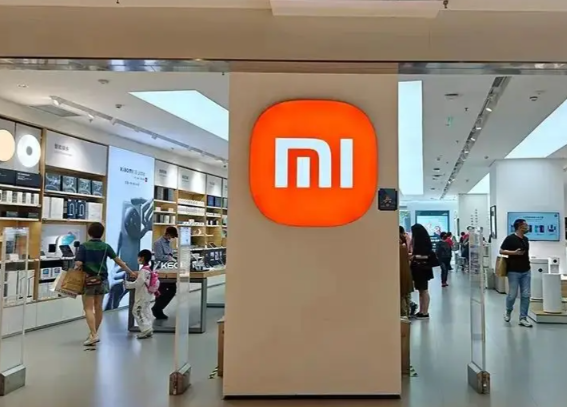 小米17系列全部标配全新M10屏幕发光技术 国产新型发光主材发光效率达到全球顶尖的82.1cd/A