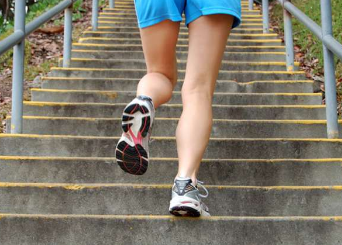 空腹爬楼梯后能立马吃东西吗?空腹爬楼梯后什么时候吃早餐 空腹爬楼梯后能立马吃东西吗?空腹爬楼梯后什么时候吃早餐