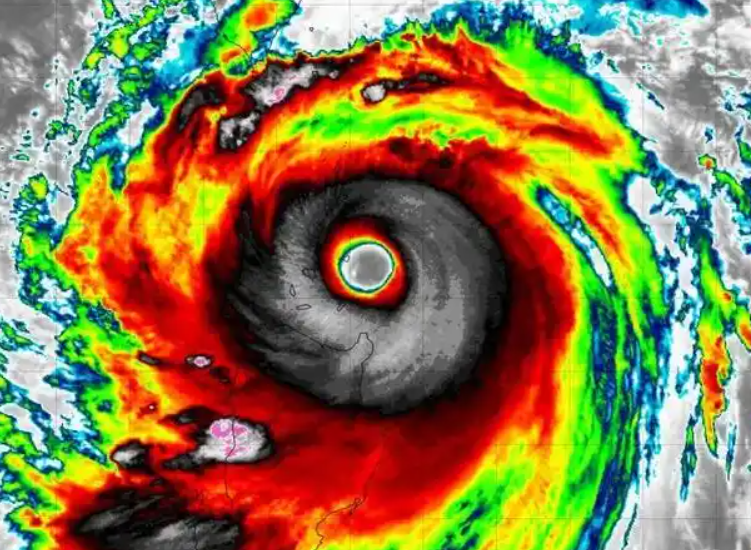 12级风圈中睁不开眼直不起腰 在风圈中如何科学撤离?