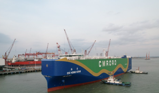 全球首艘双燃料动力滚装船开启首航 中国香港籍“港荣”轮在天津正式启航