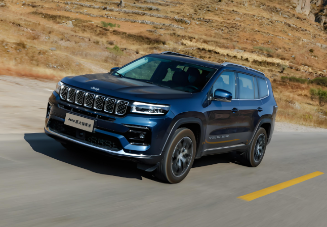 Jeep大指挥官Trail Edition官图发布！Jeep大指挥官Trail Edition 2.0T+8AT 越野能力不俗