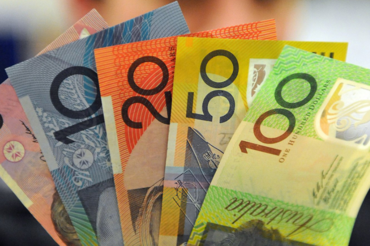 澳洲银行要崩盘?澳洲银行集体降息利率跌破4%! 澳洲银行要崩盘?澳洲银行集体降息利率跌破4%!