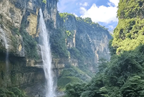 2025国庆期间将发放超过3.3亿元的消费补贴 2025国庆假期预计全国国内出游8亿人次