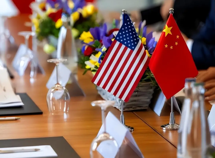美国总统特朗普宣布关税“连环炮”！特朗普将对品牌和专利药品征收100%关税