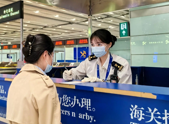 国庆中秋假期全国口岸日均出入境旅客将突破200万人次！国庆中秋假期中外旅客跨境游需求旺盛！