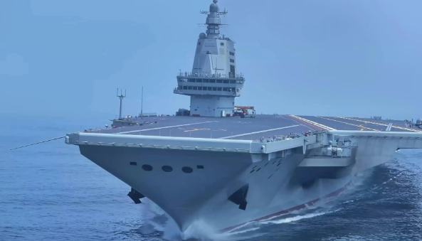 全球首例!中国航母福建舰创纪录 中国常规动力航母搭载电磁弹射创全球先例 全球首例!中国航母福建舰创纪录 中国常规动力航母搭载电磁弹射创全球先例