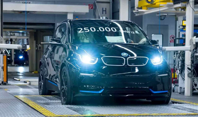 美国上半年二手电动汽车销量同比上涨34%！美国8月二手电动汽车平均交易价格34700美元