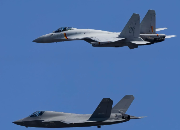 全球首例!中国航母福建舰创纪录 中国常规动力航母搭载电磁弹射创全球先例 全球首例!中国航母福建舰创纪录 中国常规动力航母搭载电磁弹射创全球先例