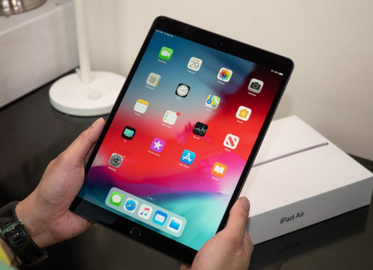 苹果新iPad要走亲民路线(苹果预计明年上半年推出新低端iPad)