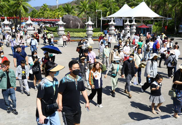 2025年上半年国内居民出游32.85亿人次、2025年上半年国内居民出游总花费3.15万亿元 2025年上半年国内居民出游32.85亿人次、2025年上半年国内居民出游总花费3.15万亿元