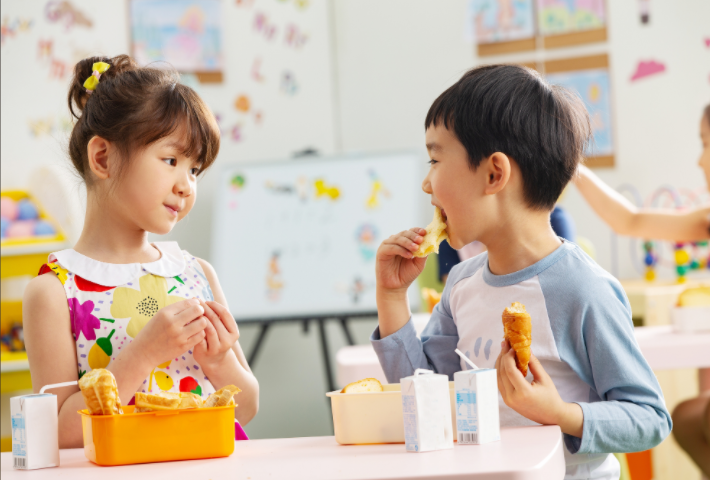 假期出行健康事项哪些要注意(2025年国庆中秋假期健康防护提示)