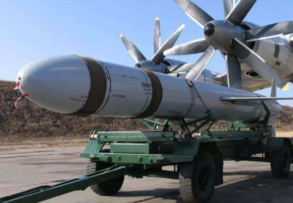 万斯称美考虑向乌提供“战斧”导弹 美国若给乌克兰停供远程导弹将产生什么影响