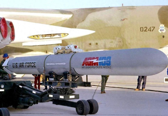 万斯称美考虑向乌提供“战斧”导弹 美国若给乌克兰停供远程导弹将产生什么影响