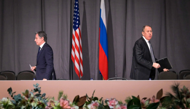 普京:恢复与美全面关系符合俄方利益 普京强调俄罗斯是全球平衡中的重要组成部分