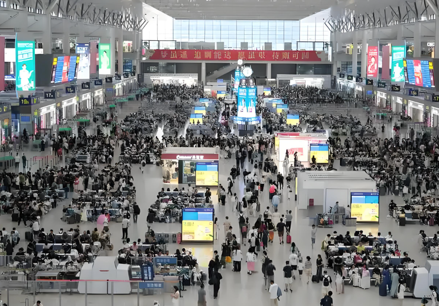 长三角铁路国庆中秋假期发送旅客近3020万人次，国庆中秋假期旅客较去年增近两成