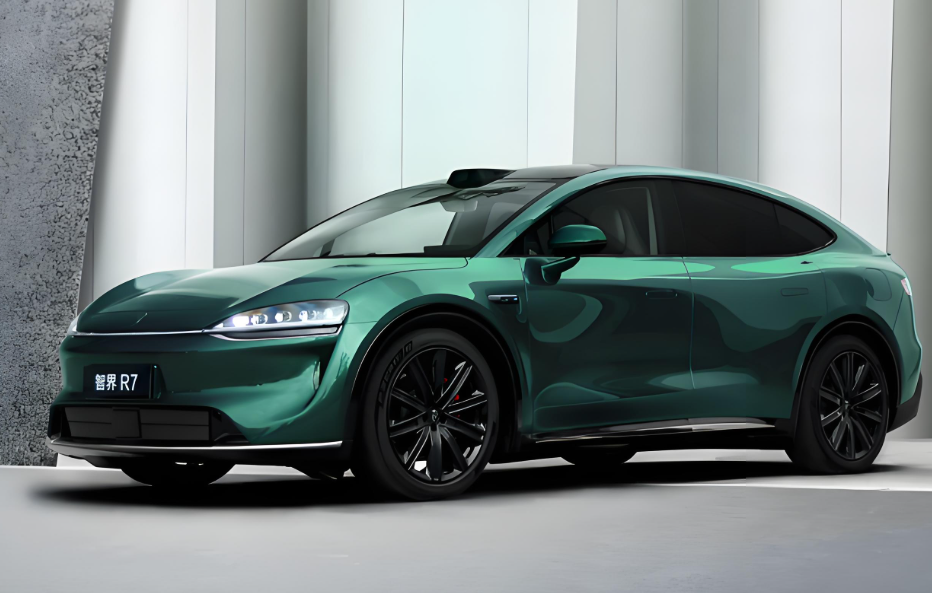 新款智界R7/S7上市44天大定破38000台！华为加持的智界有什么魔力？