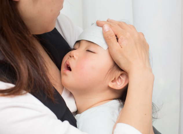 宝宝发烧如何快速退烧？（宝宝发烧一直不退烧怎么办？）