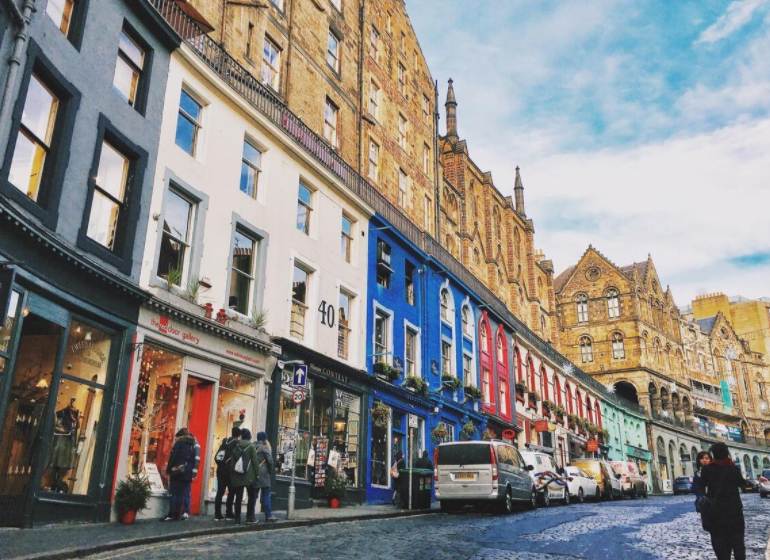 英国房地产市场持续降温(英国房地产信心跌至三年新低) 英国房地产市场持续降温(英国房地产信心跌至三年新低)