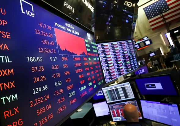 美股暴跌遭遇黑色星期五(美股暴跌创4月以来最大单日跌幅)