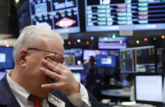 美股暴跌遭遇“黑色星期五” 纳斯达克综合指数跌3.56% 美股暴跌遭遇“黑色星期五” 纳斯达克综合指数跌3.56%
