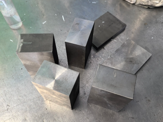 刚果(金)钴出口禁令将于10月16日解除 2024年刚果(金)钴产量占全球的75.86% 刚果(金)钴出口禁令将于10月16日解除 2024年刚果(金)钴产量占全球的75.86%