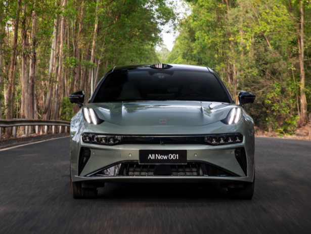 2026款极氪001上市！2026款极氪001搭载900V架构/辅助驾驶升级