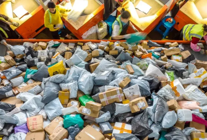 2025年我国快递业务量突破1500亿件!2025年我国快递业务量再刷新行业纪录 2025年我国快递业务量突破1500亿件!2025年我国快递业务量再刷新行业纪录