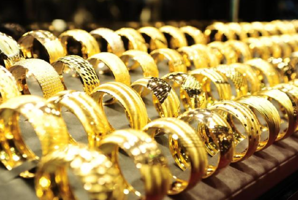 金饰价格涨到1213元(国内多家品牌金饰克价再涨) 金饰价格涨到1213元(国内多家品牌金饰克价再涨)