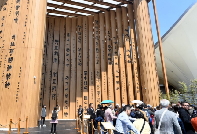 大阪世博会中国馆斩获金奖(中国馆首次在海外世博会获金奖)