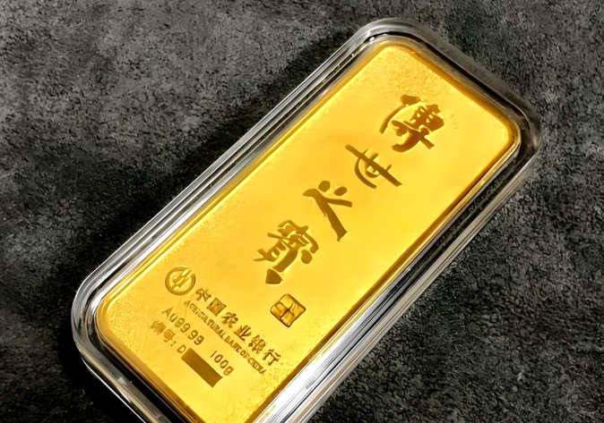 男子变现2公斤金条净赚100万（男子变现金条收获高额利润 ）