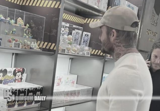 贝克汉姆为买LABUBU从澳门逛到上海(贝克汉姆为啥也迷恋LABUBU) 贝克汉姆为买LABUBU从澳门逛到上海(贝克汉姆为啥也迷恋LABUBU)