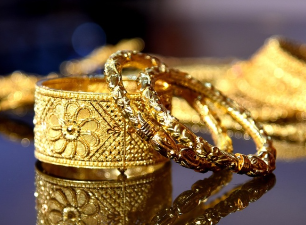 黄金价格再次刷新历史新高 多品牌“一口价”黄金涨价