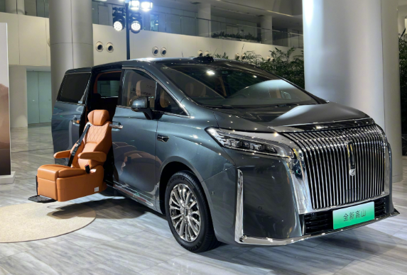 魏牌高山7上市预售便宜4000元！魏牌高山7标配激光雷达+5.7 秒破百