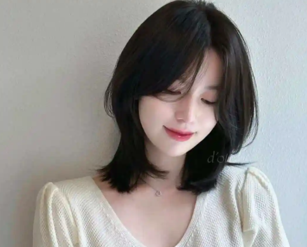 鞠婧祎最新造型水母头发型好看吗?水母头发型早上怎么打理快