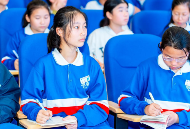 大牌设计撞脸长沙雅礼校服(长沙雅礼校服像美国大牌设计)
