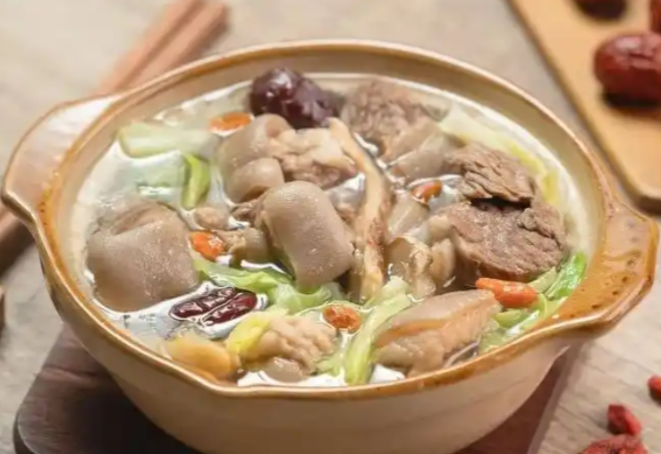 霜降宜平补牛肉怎么吃最健康？(2025牛肉养生食谱推荐)​