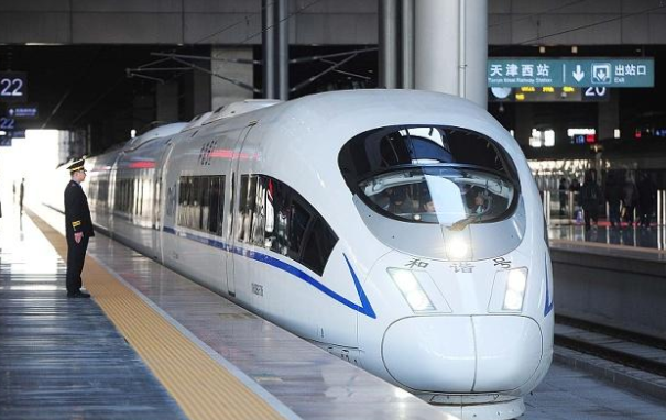 坐高铁再也不用扛行李了(高铁行李搬运服务上线)