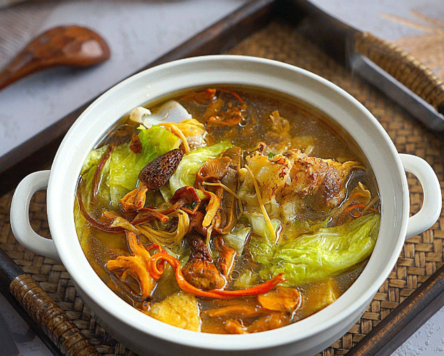 霜降养生汤这几款最润燥!(2025霜降养生汤家庭必备润肺汤谱) 霜降养生汤这几款最润燥!(2025霜降养生汤家庭必备润肺汤谱)